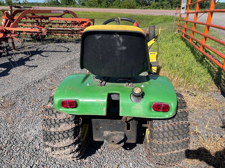 john-deere-300-image-5