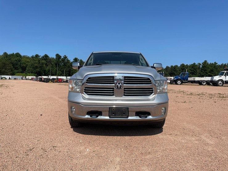 2013-dodge-1500-image-10