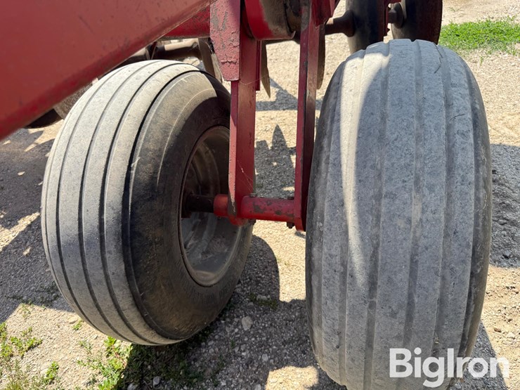 massey-ferguson-820-image-20