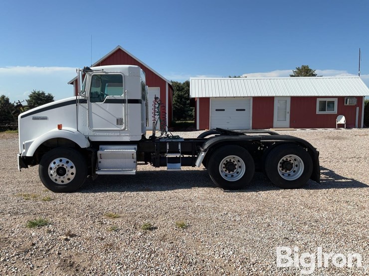 1999-kenworth-t800-image-8