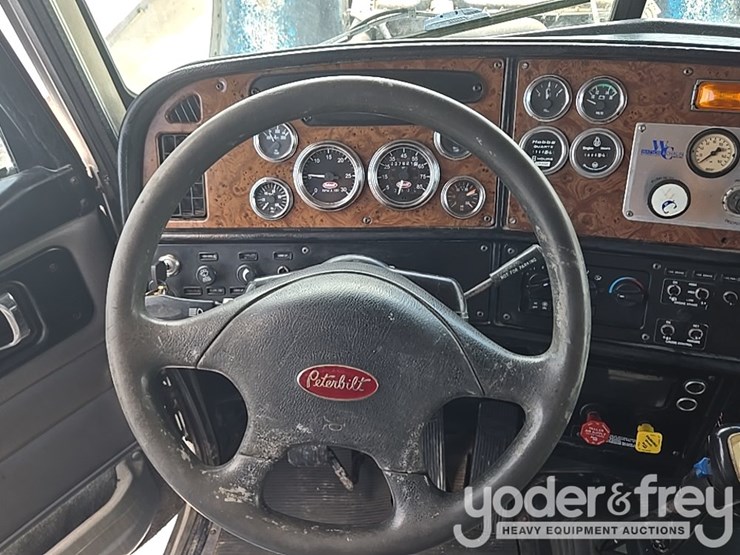 2005-peterbilt-357-image-72