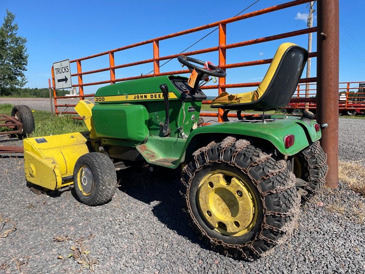 john-deere-300-image-6