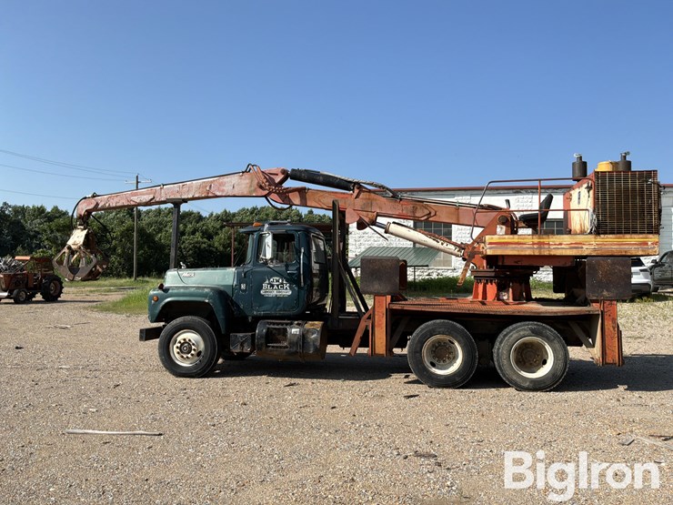 1985-mack-r686st-image-8