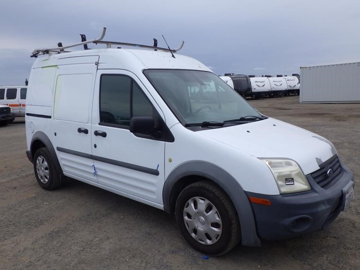 2013-ford-transit-connect-image-2