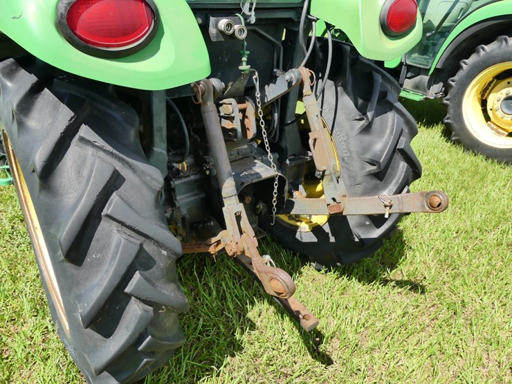 john-deere-3520-image-9