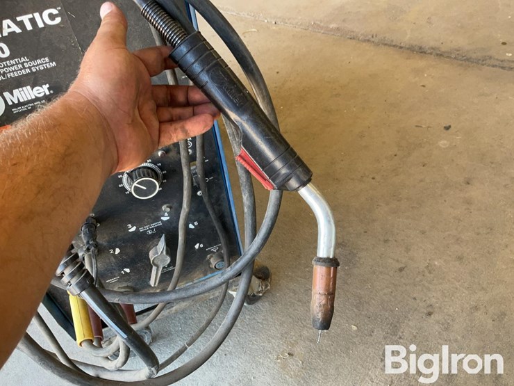 miller-millermatic-200-wire-welder-image-10