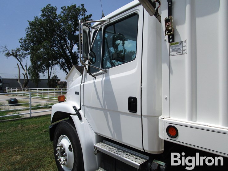 1997-freightliner-fl80-image-13