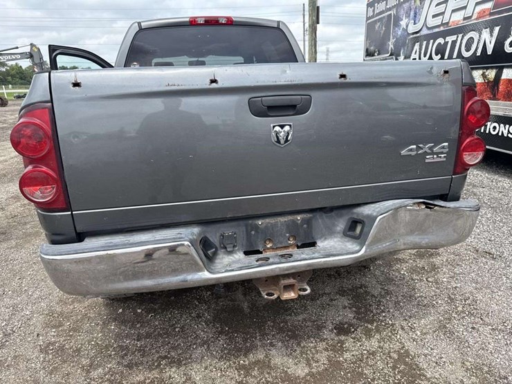 2007-dodge-2500-image-22