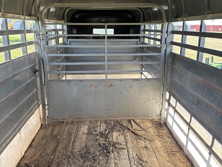 1994-kiefer-built-stockmaster-magnum-t/a-livestock-trailer-image-17