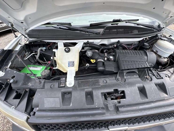2010-chevrolet-express-g4500-image-21