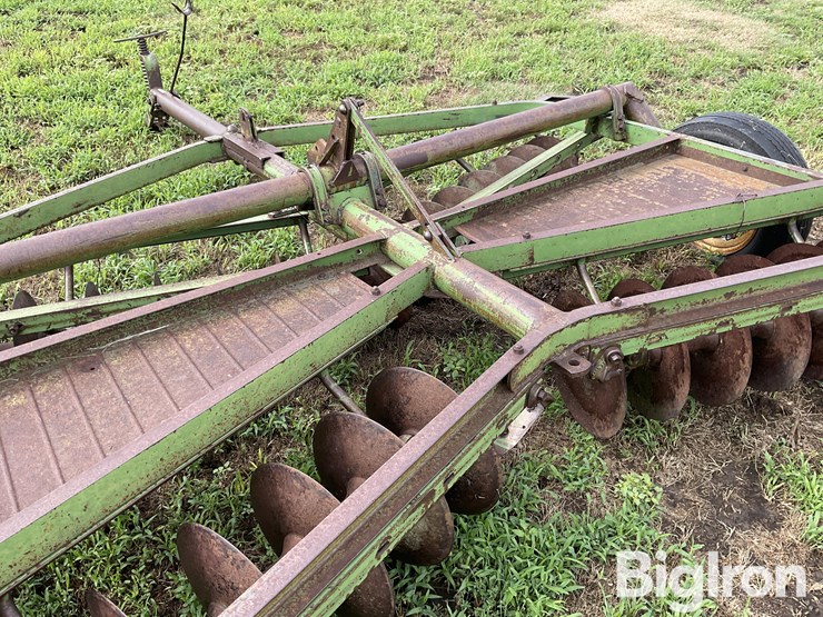 john-deere-12-image-14