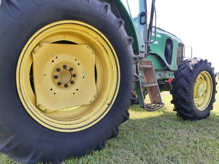 john-deere-6715-image-9