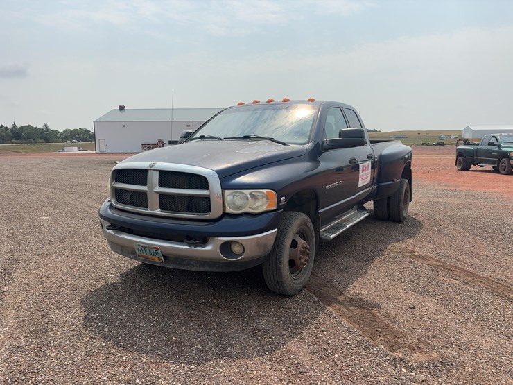 2003-dodge-3500-image-1