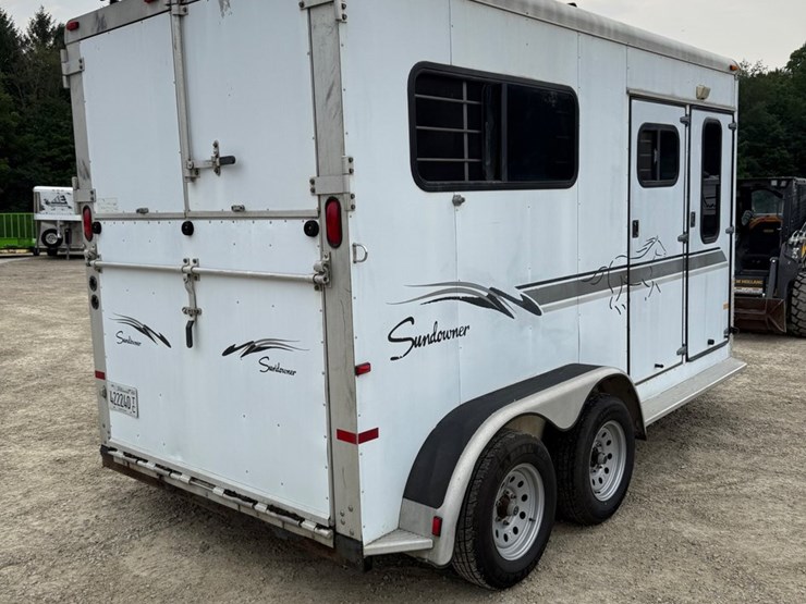 #423-•-2000-sundowner-horse-trailer-(il-title)-(helenville,-wi)-image-6
