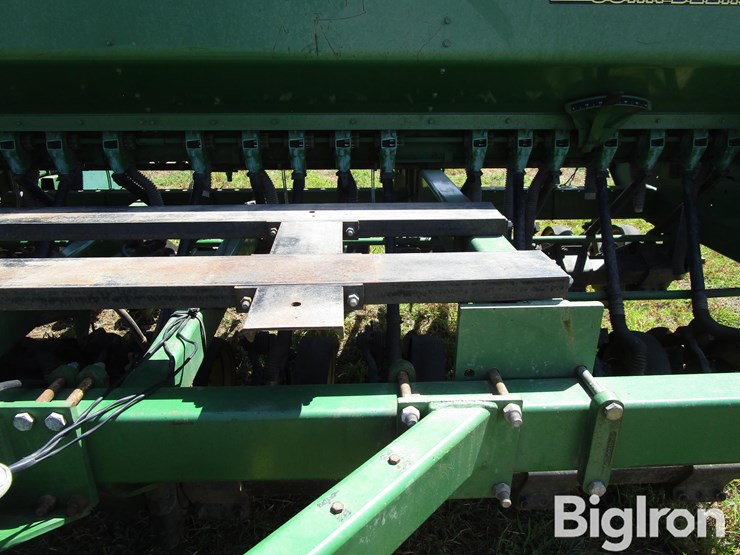 john-deere-750-image-14