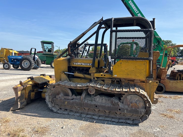 john-deere-450-image-2