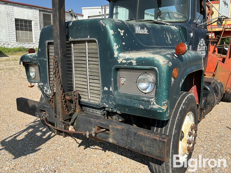 1985-mack-r686st-image-13