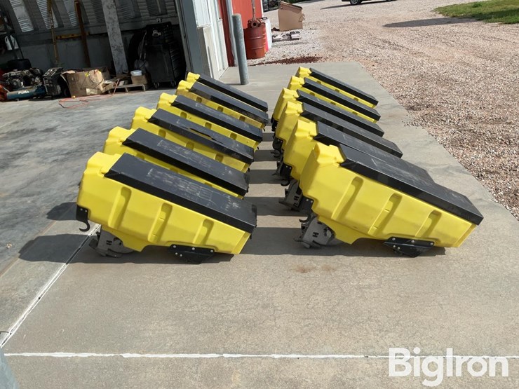 john-deere-3-bushel-poly-seed-boxes-image-4