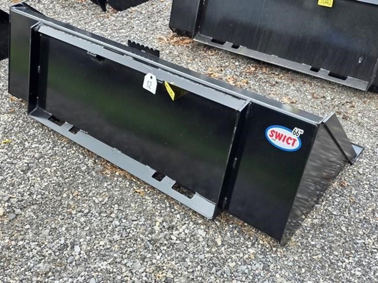 new-swict-66"-skidloader-bucket-image-4