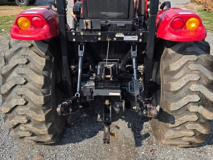 case-ih-farmall-35c-image-16