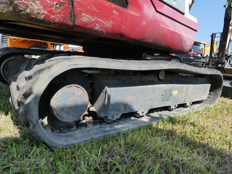 takeuchi-tb235-image-6