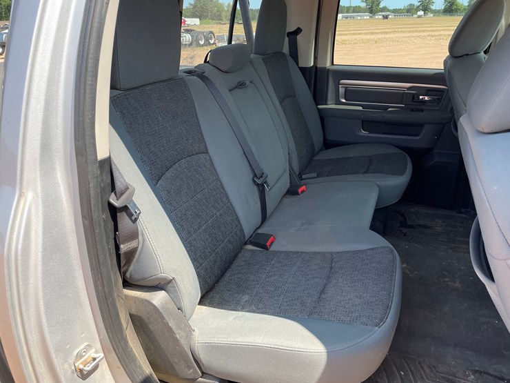 2013-dodge-1500-image-95