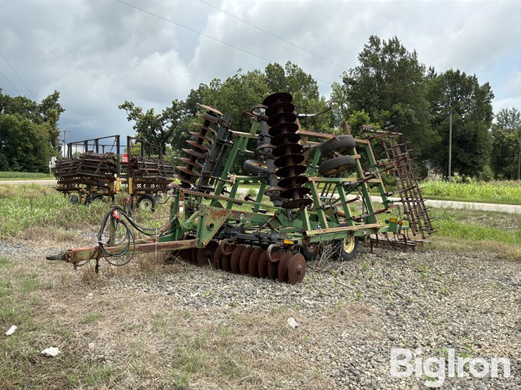 john-deere-726-image-1