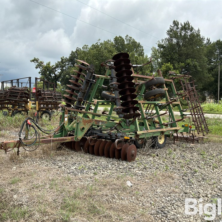 JOHN DEERE 726