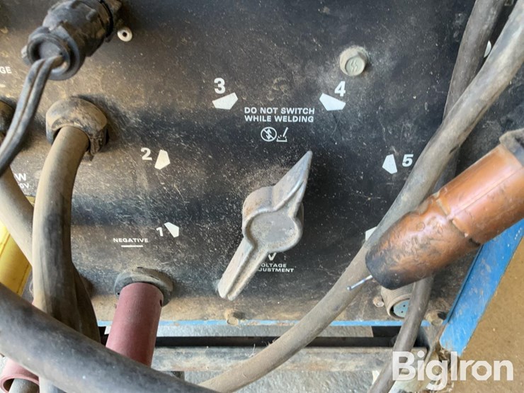 miller-millermatic-200-wire-welder-image-14
