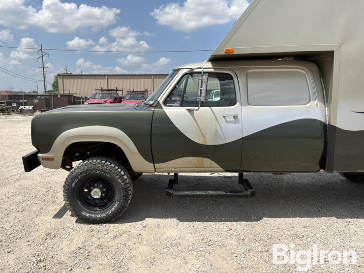 1974-dodge-w200-image-10
