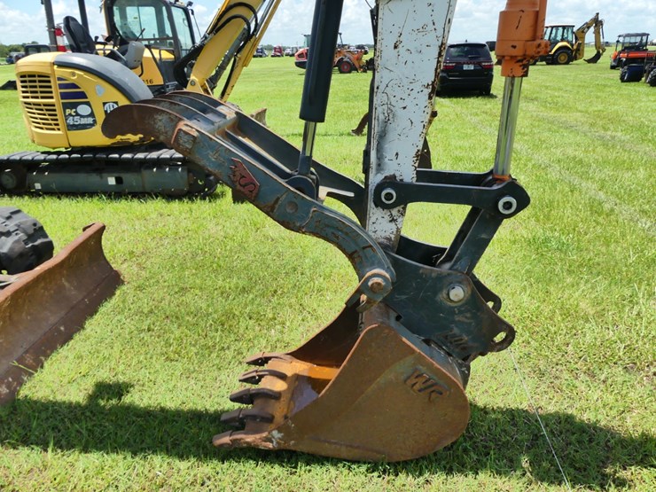 2011-bobcat-e80-image-10