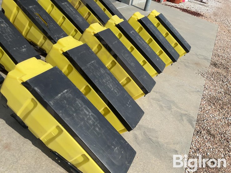 john-deere-3-bushel-poly-seed-boxes-image-18
