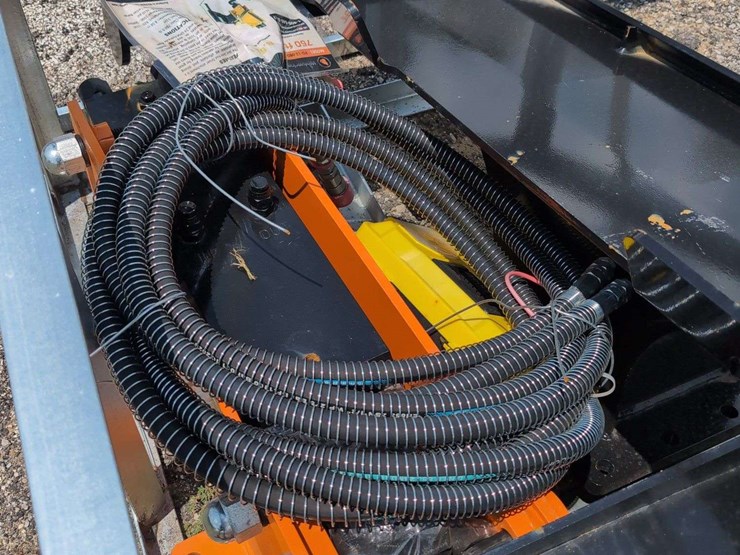 (1)-wolverine-skid-steer-post-driver-pd-12-08d-image-5