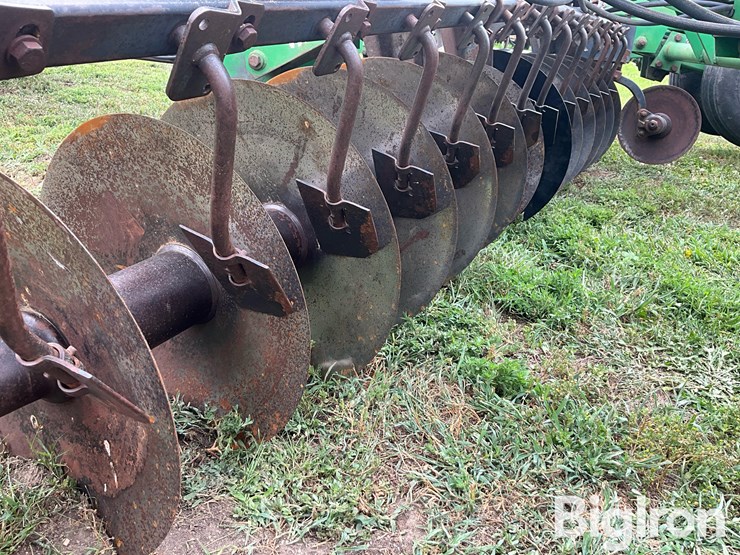 john-deere-630-image-16