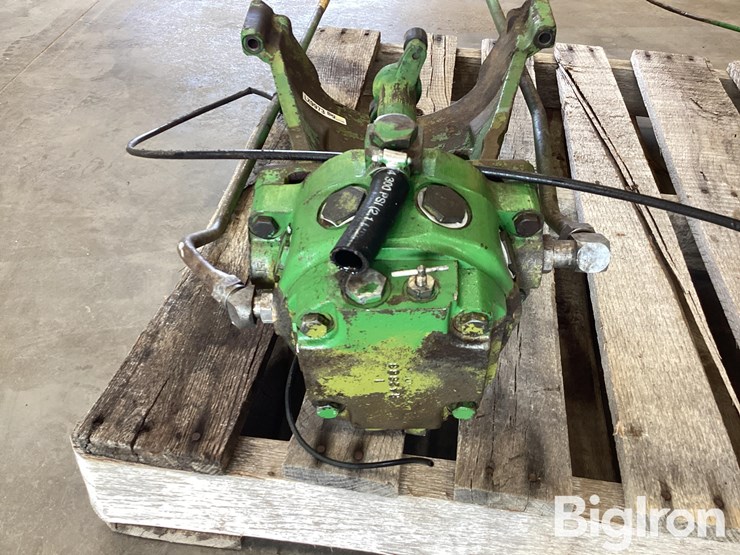 john-deere-4240-image-11