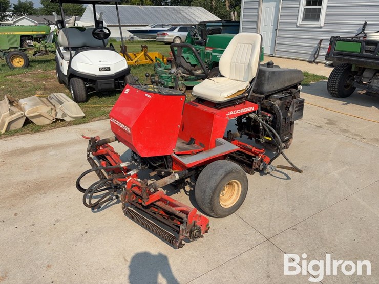 jacobsen-greens-king-4-greens/turf-mower-image-2