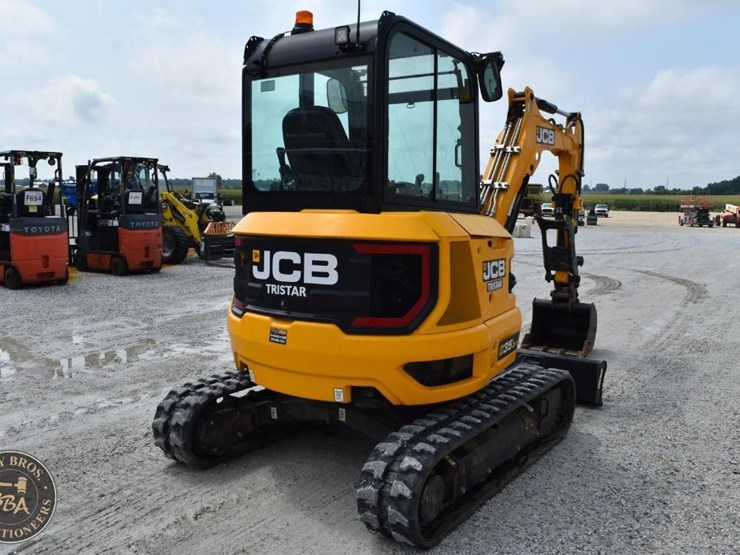 2024-jcb-35z-1-image-14