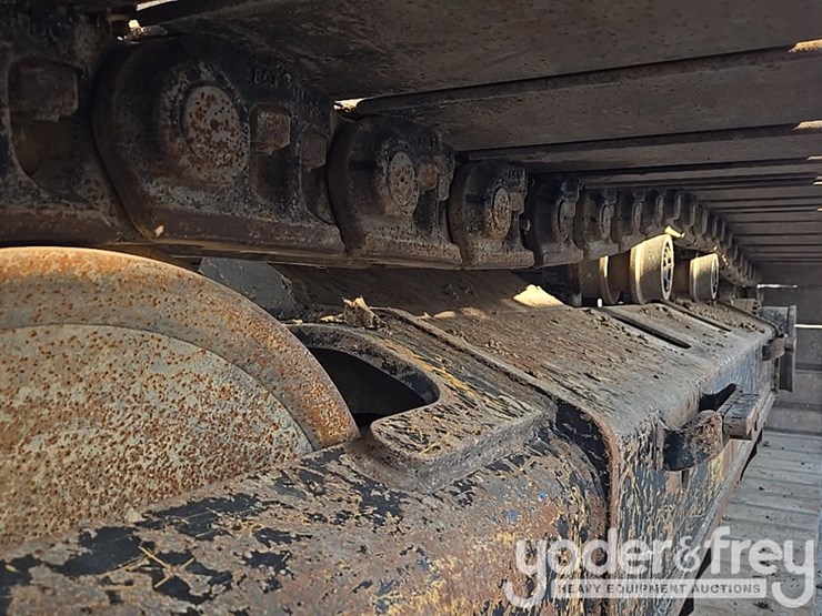 2019-caterpillar-336-image-12