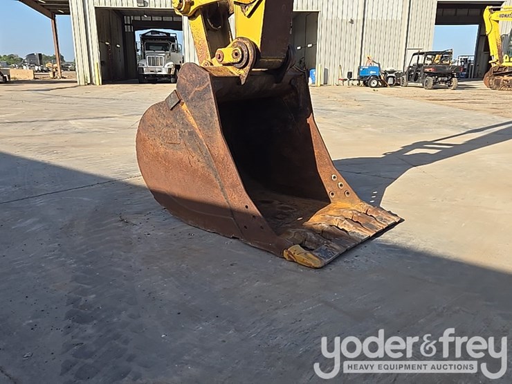 2019-caterpillar-336-image-20