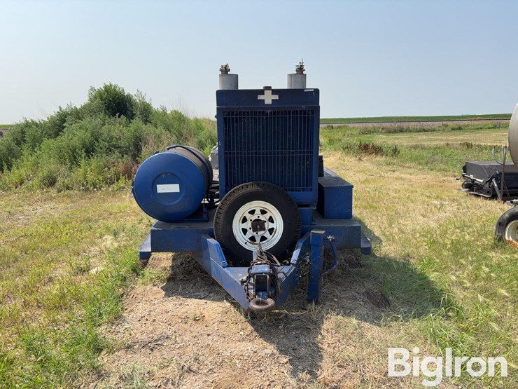 tritan-51020ss-diesel-water-pump-on-t/a-flatbed-trailer-image-2