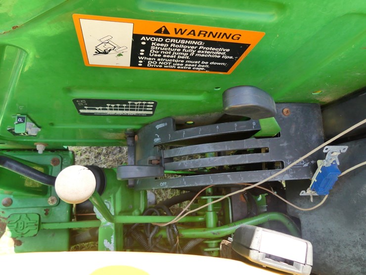 2011-john-deere-5065e-image-11