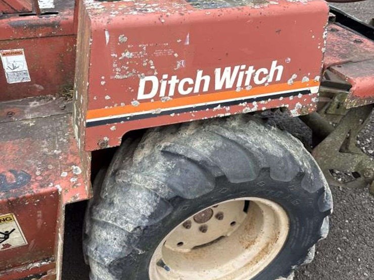 ditch-witch-3610-image-11