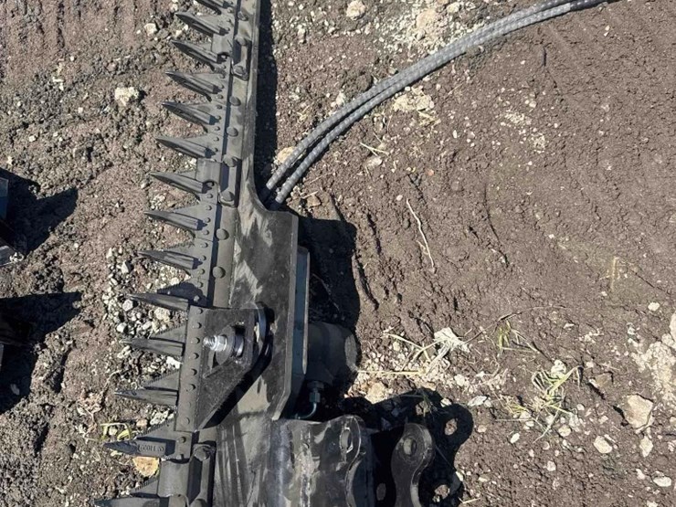 new-giyi-co-60in-mini-excavator-hydraulic-shearer-attachment-image-2