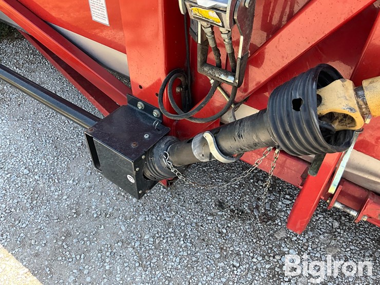 2010-case-ih-3412-image-13