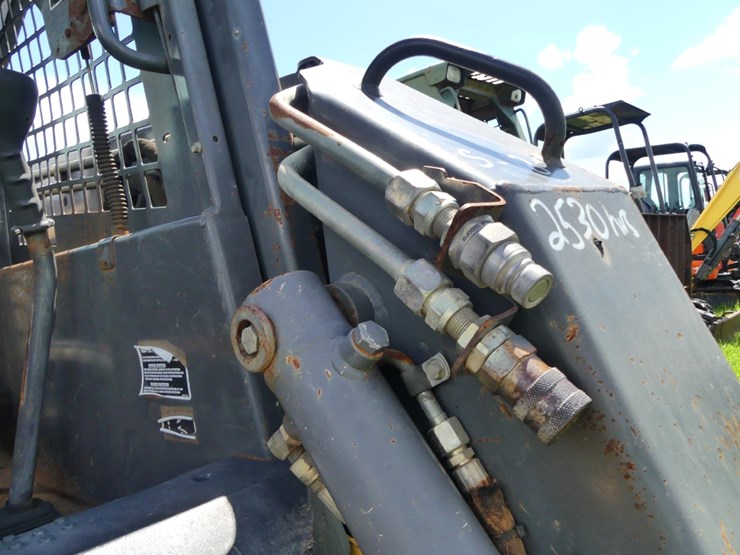 new-holland-lt185b-image-11