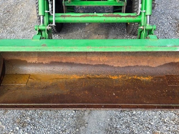 2013-john-deere-3520-image-30