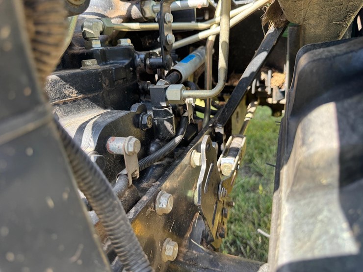 2014-john-deere-1023e-image-62