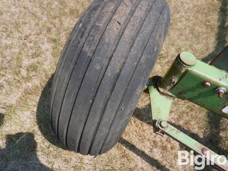 john-deere-1075-image-18