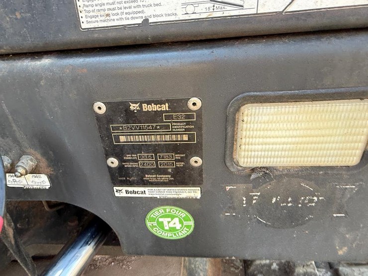 2015-bobcat-e32-image-26