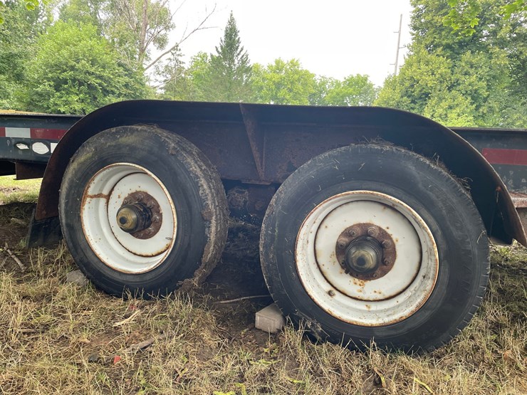 #415-•-2006-butler-tandem-axle-tilt-deck-trailer-(has-wi-title)-(sun-prairie,-wi)-image-11